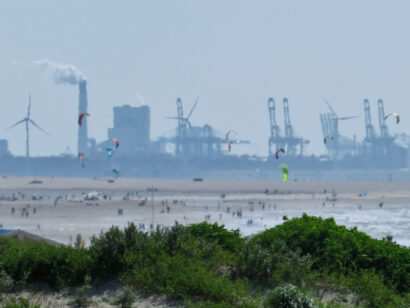 Maasvlakte vanaf de Zandmotor