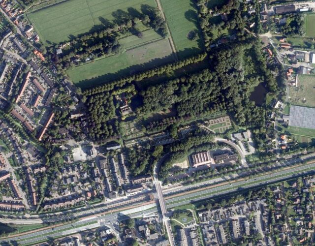 luchtfoto Kasteelgaarde Rhoon